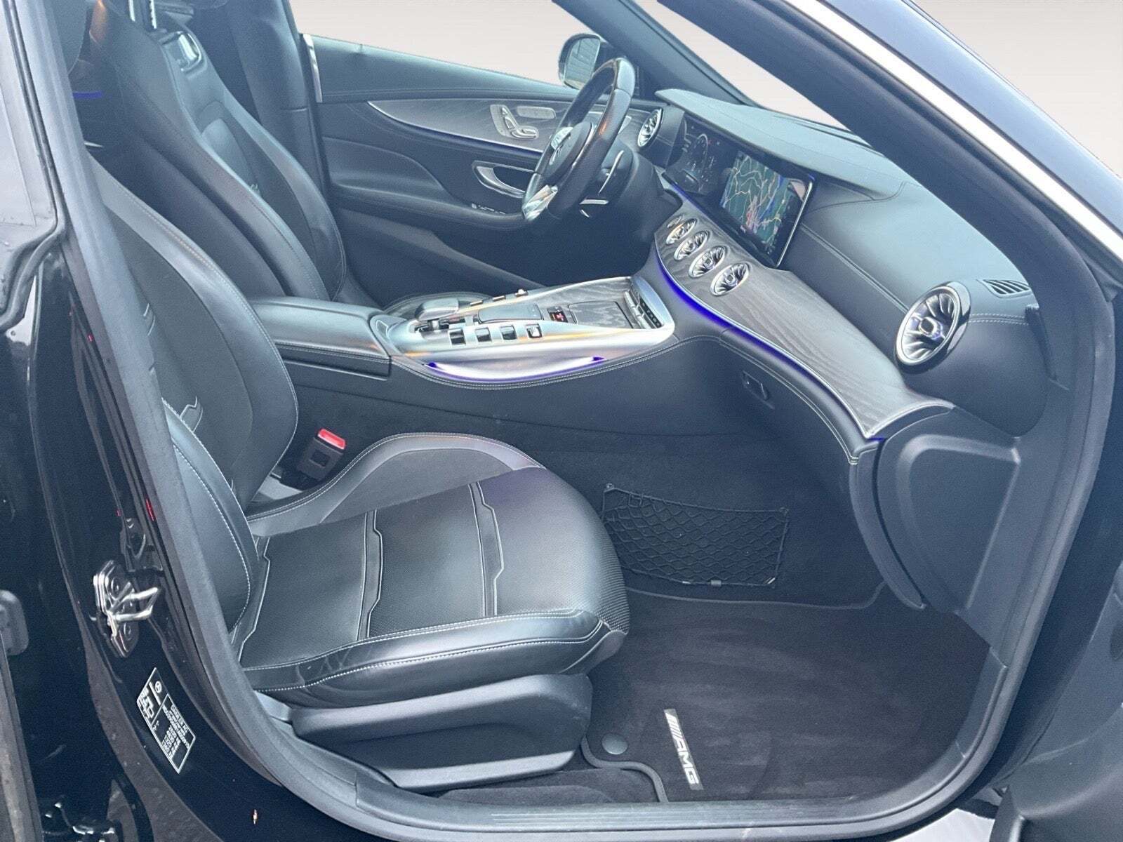 Sort Mercedes AMG GT 63 fra 2019