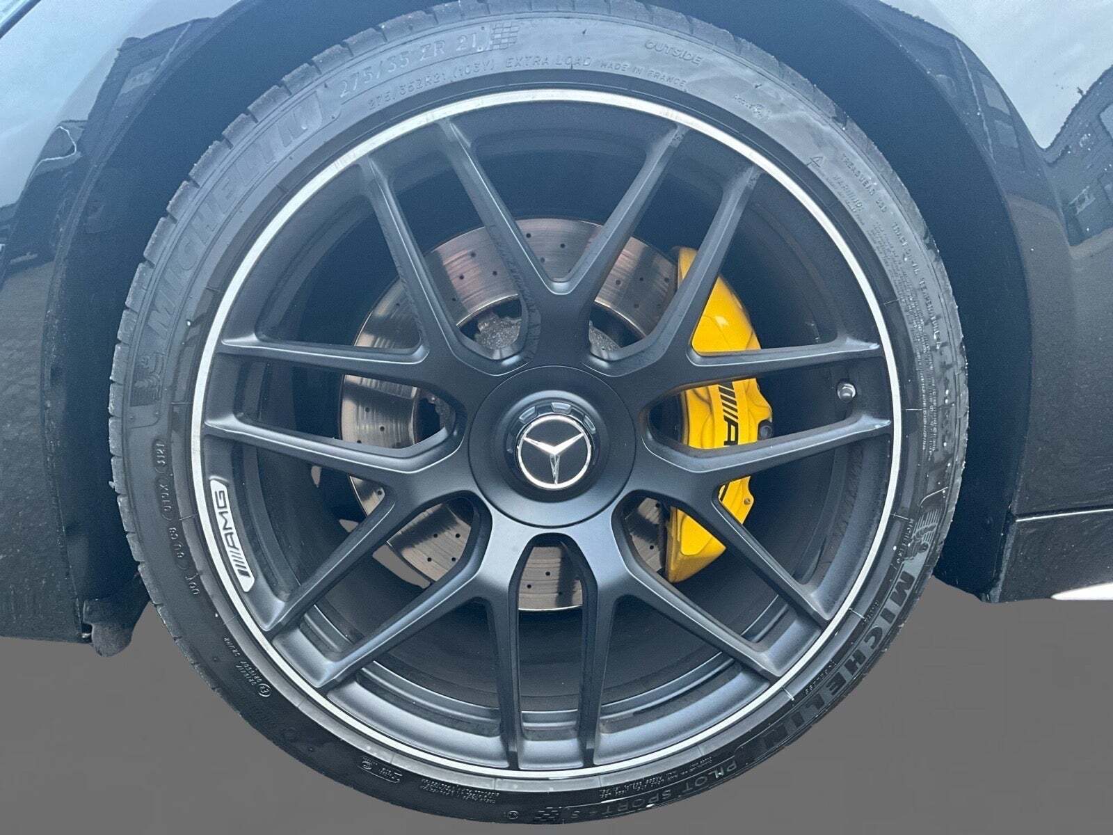 Sort Mercedes AMG GT 63 fra 2019