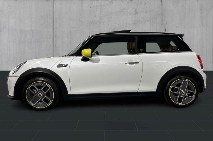 Hvid Mini Cooper SE fra 2023