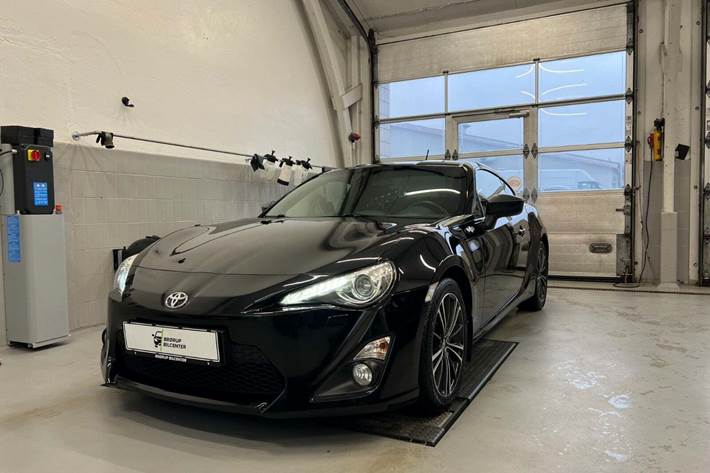 Sort Toyota GT86 fra 2012 set udefra