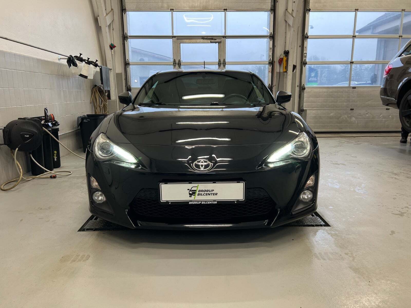 Sort Toyota GT86 fra 2012 set udefra