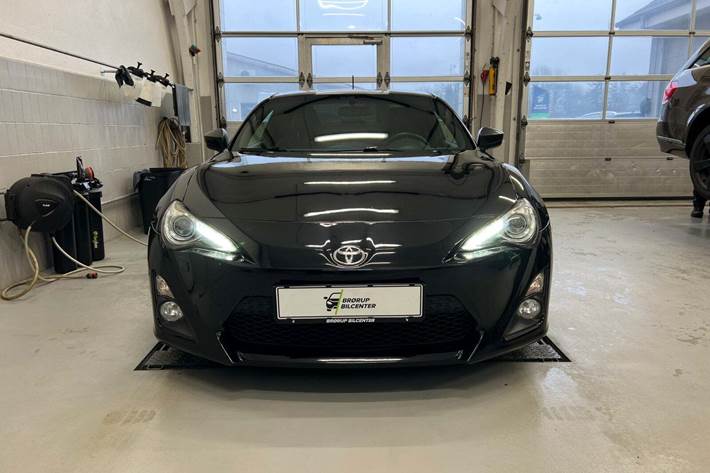 Sort Toyota GT86 fra 2012 set udefra