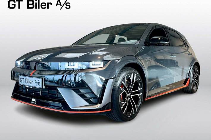Grå Hyundai Ioniq 5 fra 2024 set udefra