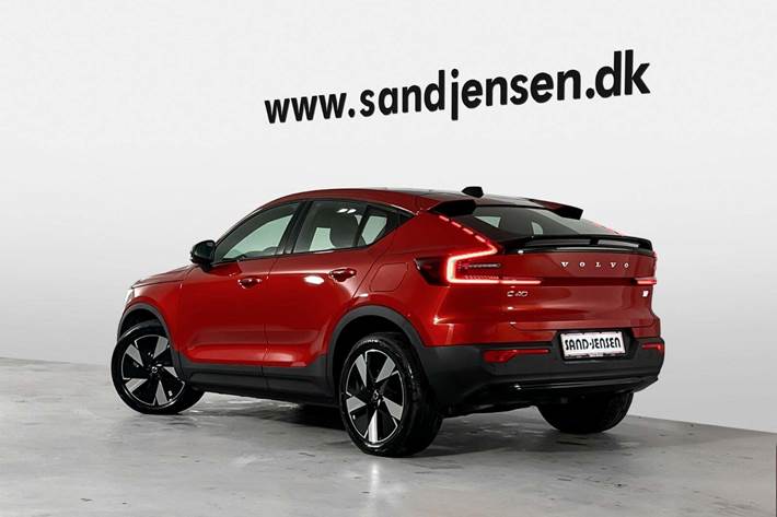 Rød Volvo C40 fra 2024