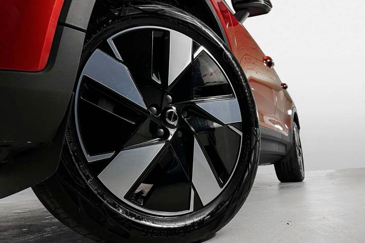 Rød Volvo C40 fra 2024