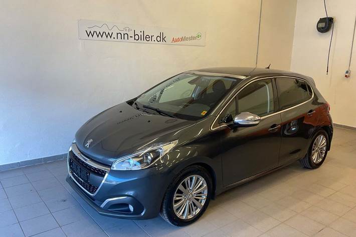 undefined Peugeot 208 fra 2017 set udefra