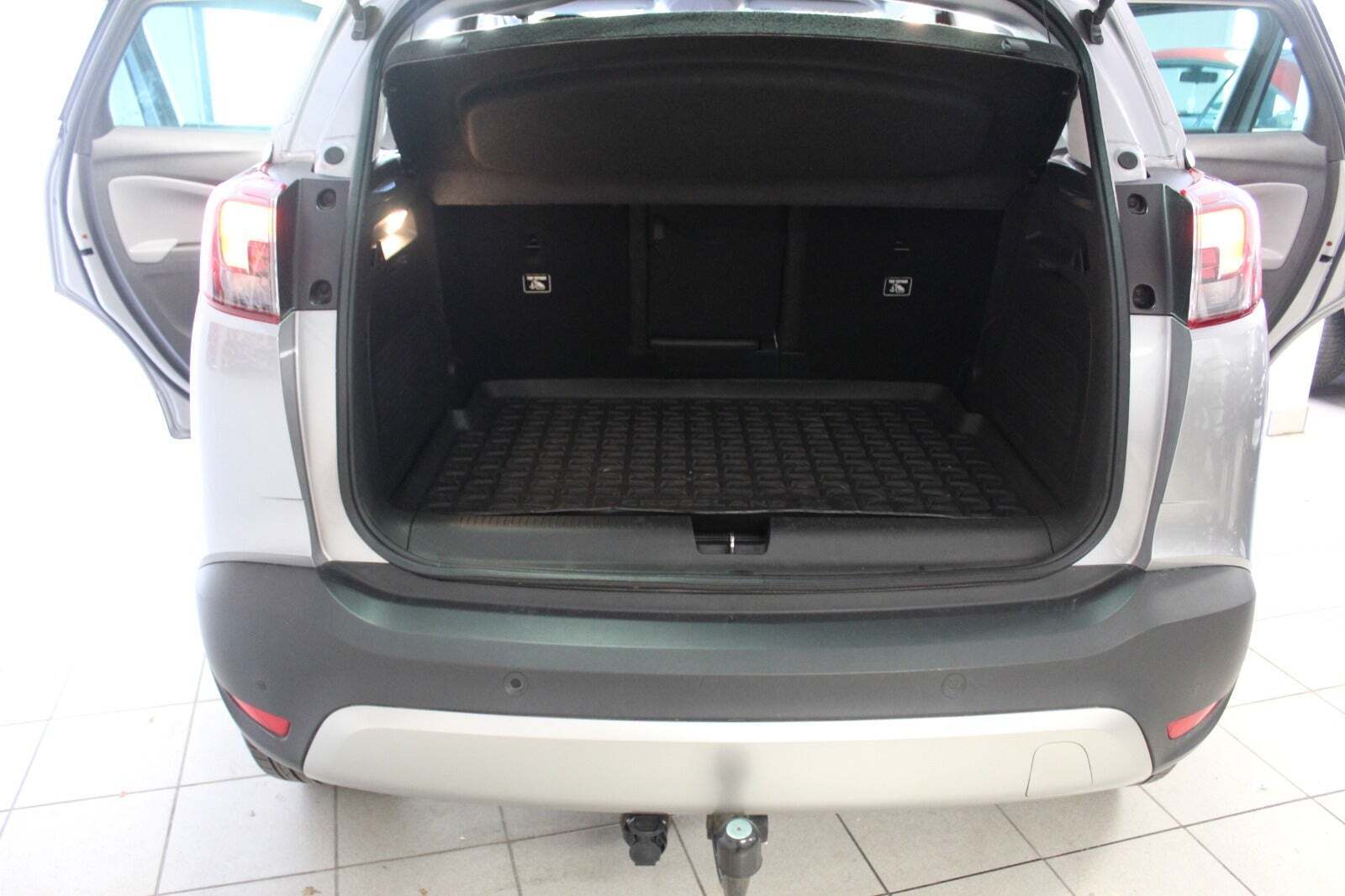 Blå Opel Crossland X fra 2020