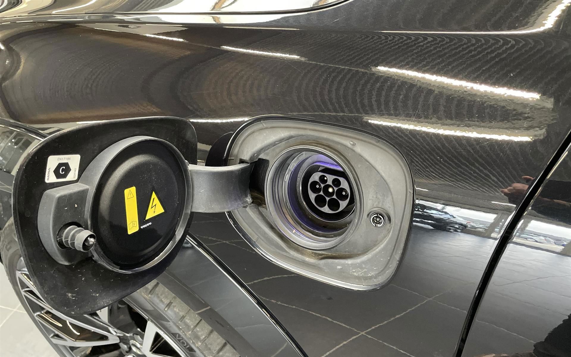 Sort Volvo XC60 fra 2021