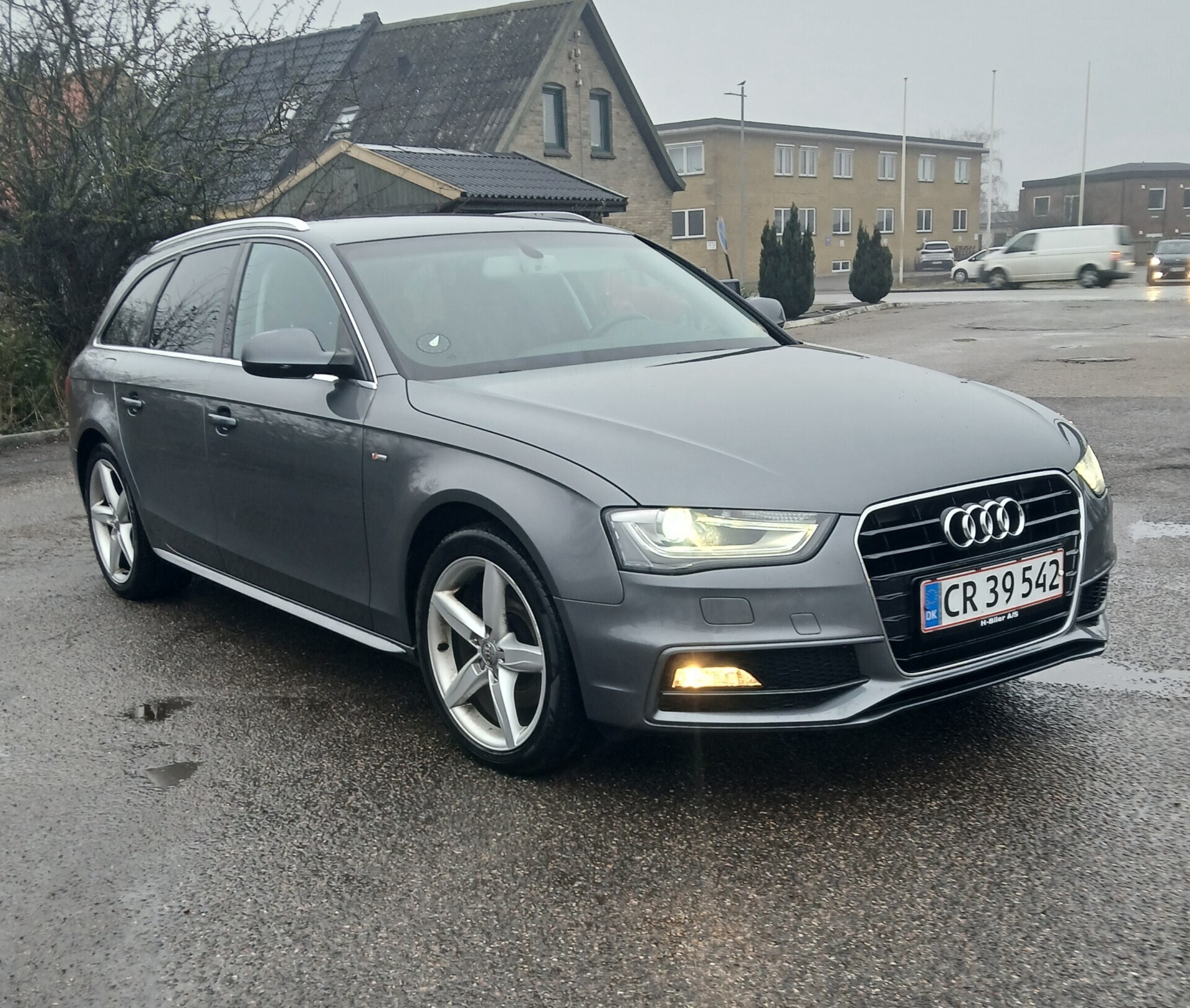Audi A4 2,0 TDI 150 HK 5-dørs MULTITRONIC