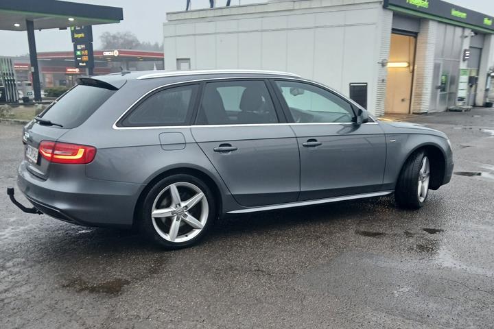 Grå Audi A4 fra 2015