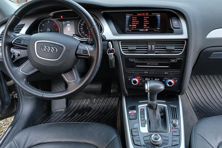 Grå Audi A4 fra 2015