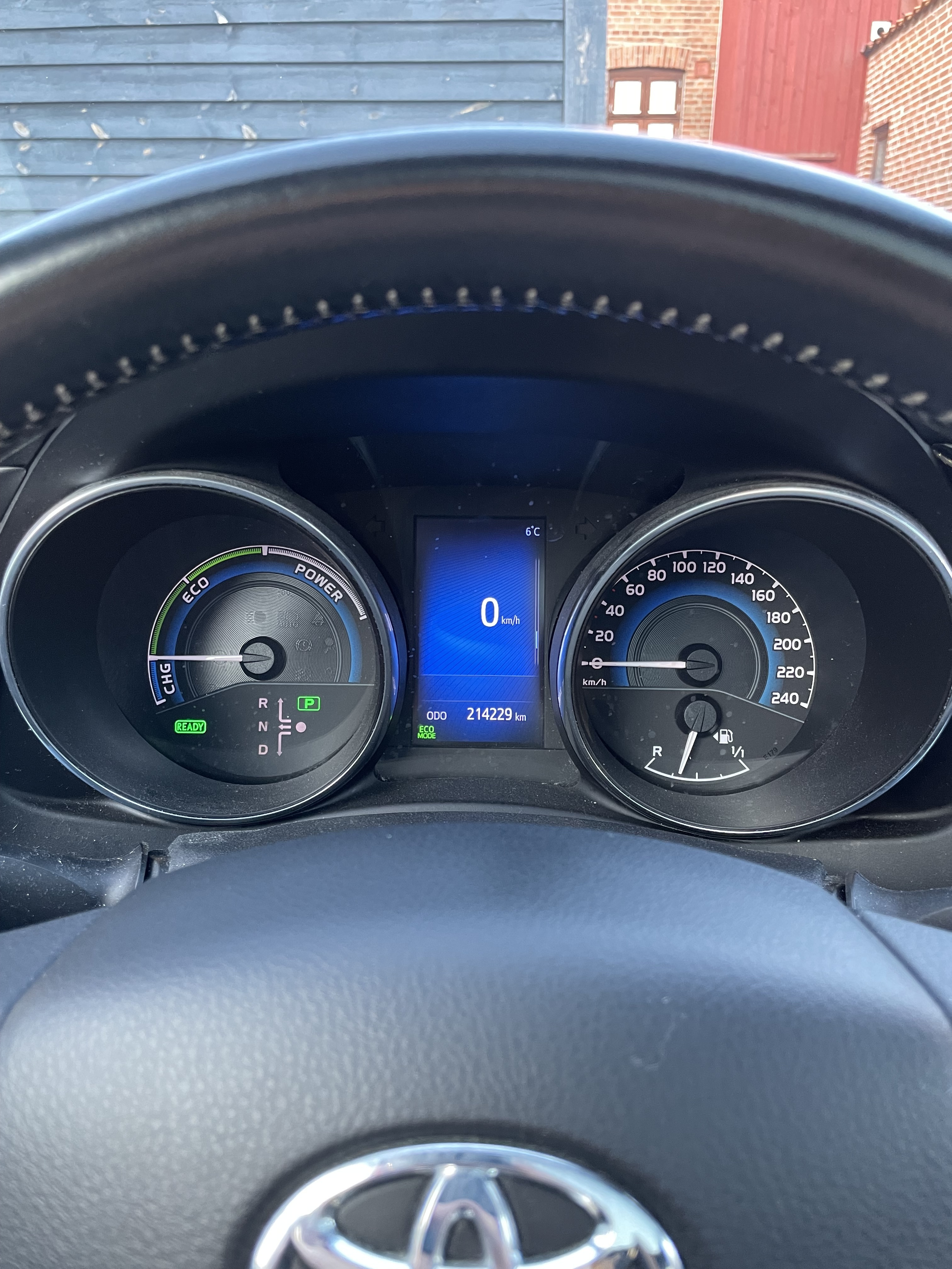 Hvid Toyota Auris fra 2016
