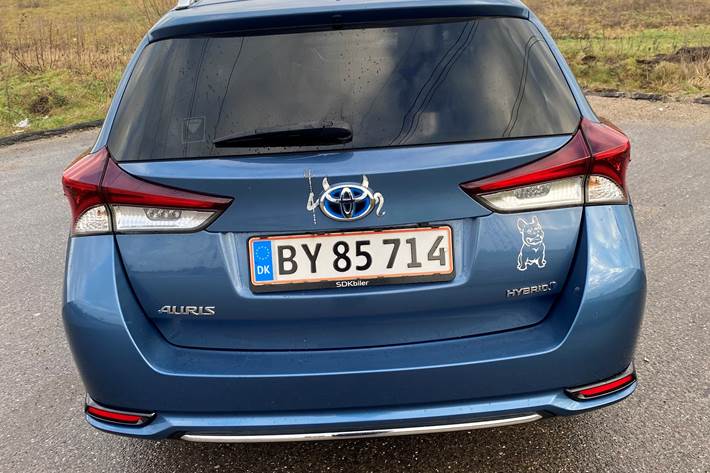 Blå Toyota Auris fra 2017