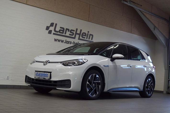 Hvid VW ID.3 fra 2023 set udefra