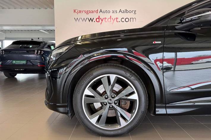 Sort Audi Q4 e-tron fra 2022