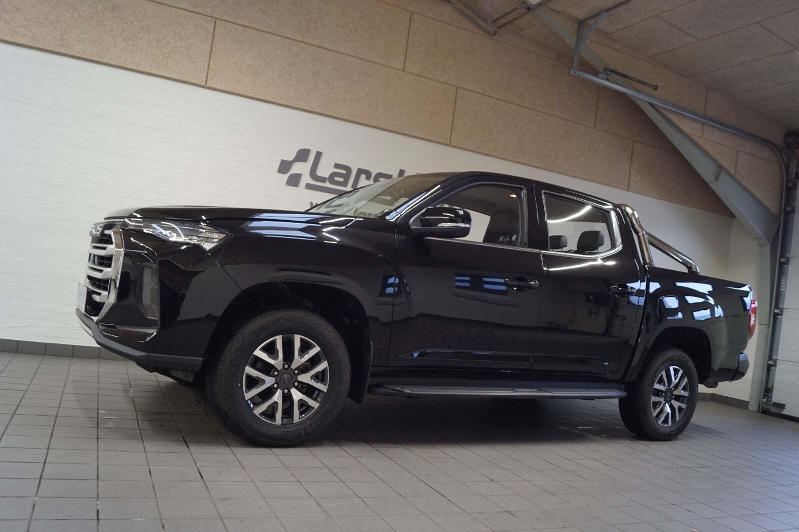 Sort Maxus eT90 fra 2024