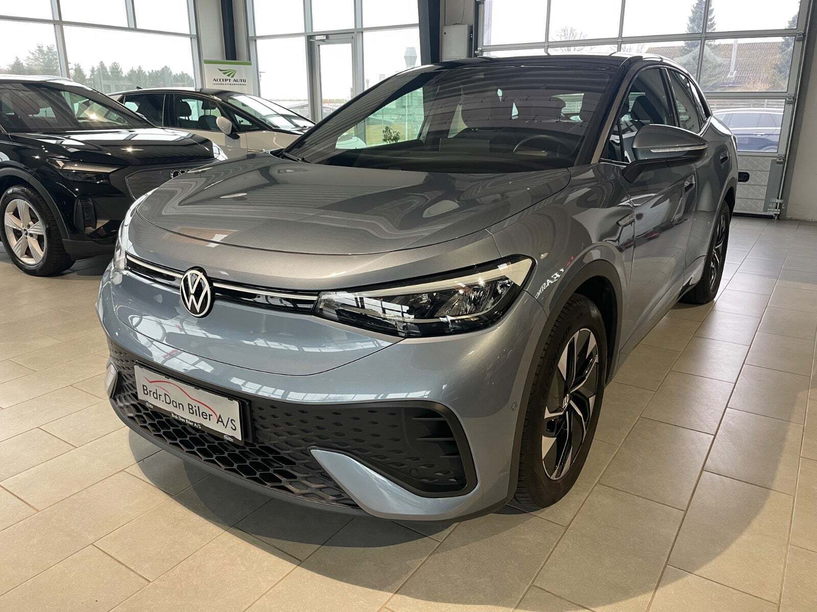 Blå VW ID.5 fra 2023 set udefra