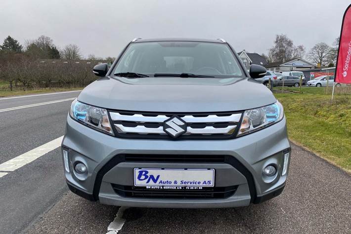 Sort Suzuki Vitara fra 2018