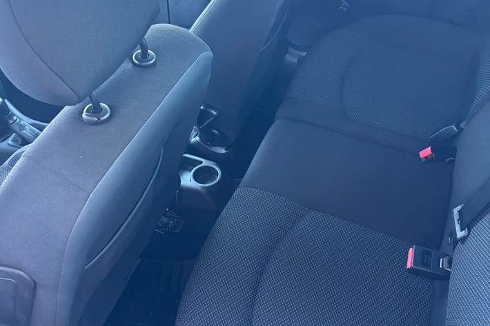 Blå Peugeot 206 fra 2011