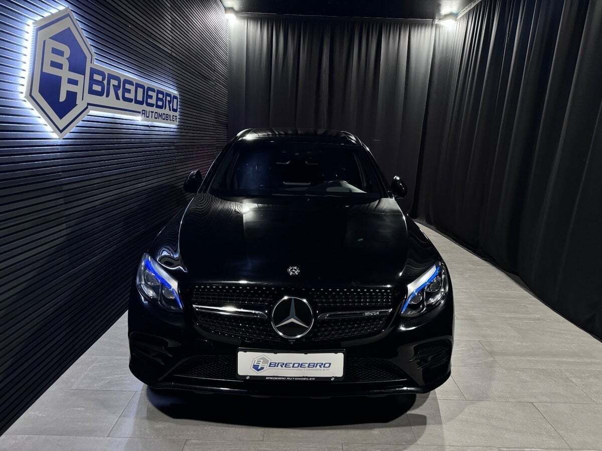 Sort Mercedes GLC43 fra 2017