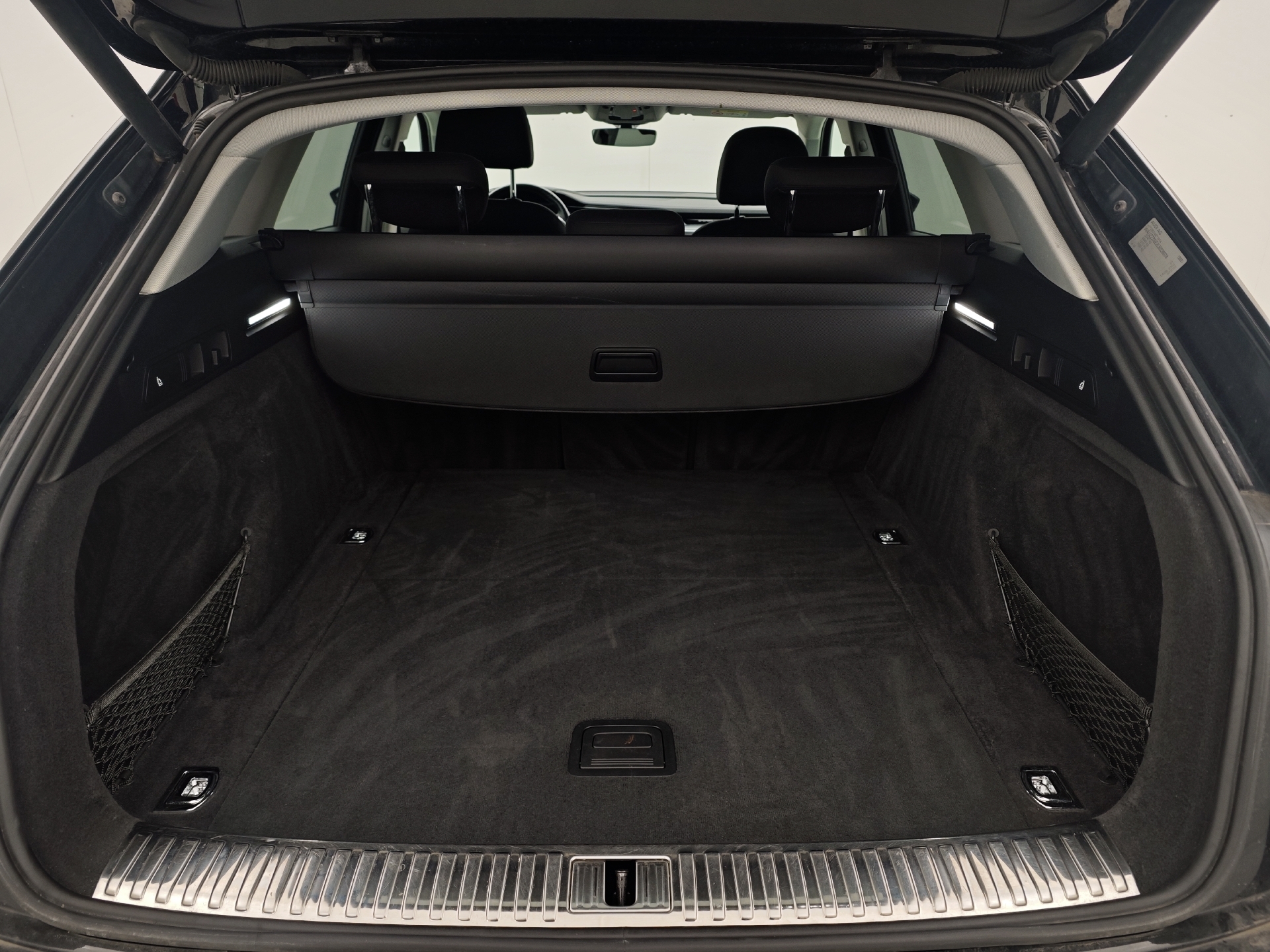 Sort Audi e-tron fra 2020