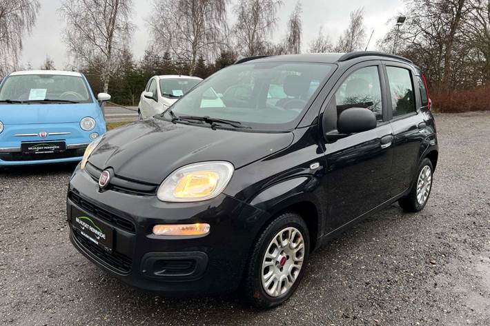 Sort Fiat Panda fra 2015
