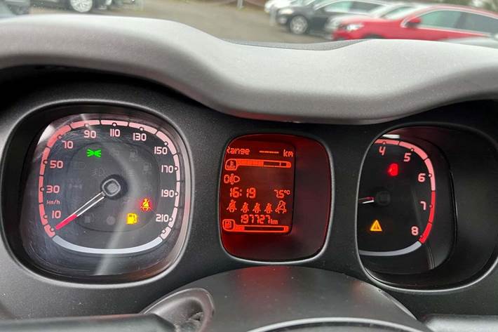 Sort Fiat Panda fra 2015