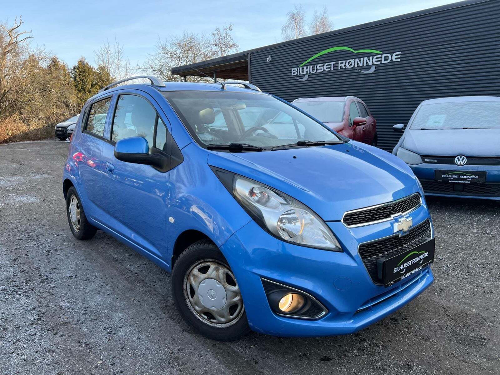 Blå Chevrolet Spark fra 2013 set udefra