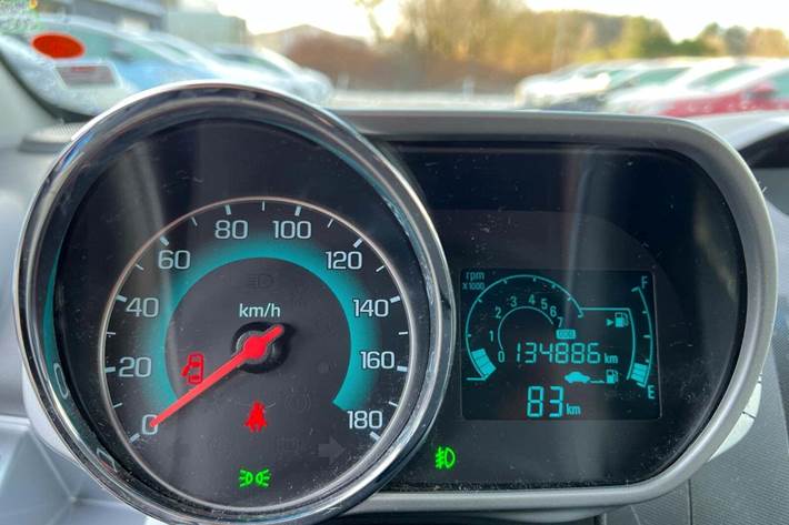 Blå Chevrolet Spark fra 2013