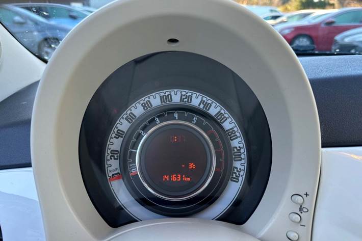 Blå Fiat 500 fra 2014