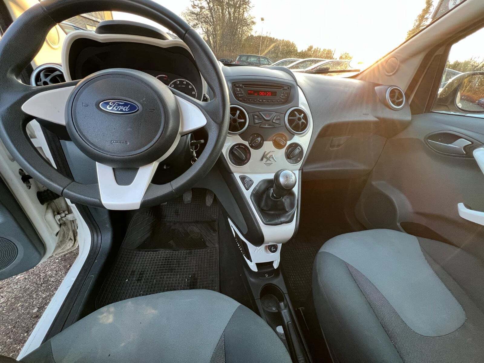Hvid Ford Ka fra 2011