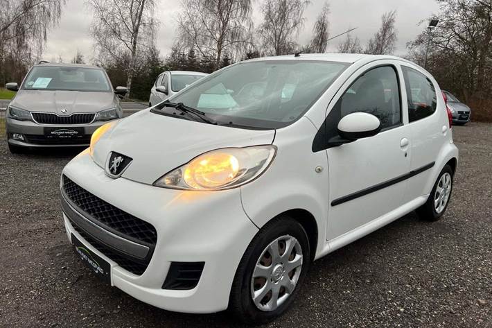 Hvid Peugeot 107 fra 2010