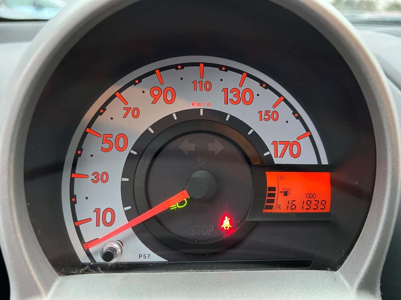 Hvid Peugeot 107 fra 2010