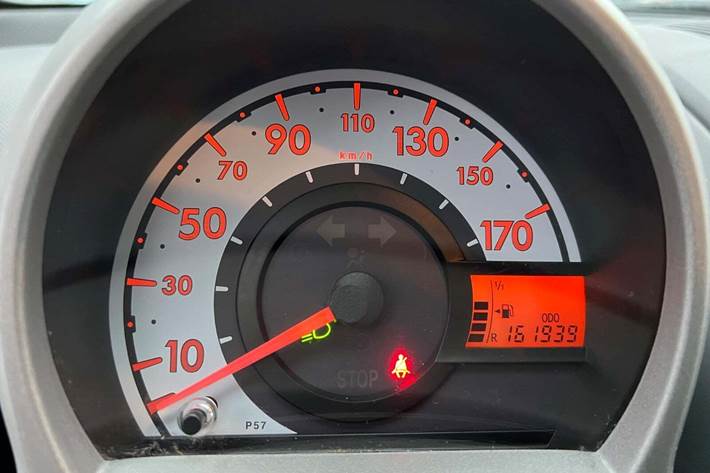 Hvid Peugeot 107 fra 2010