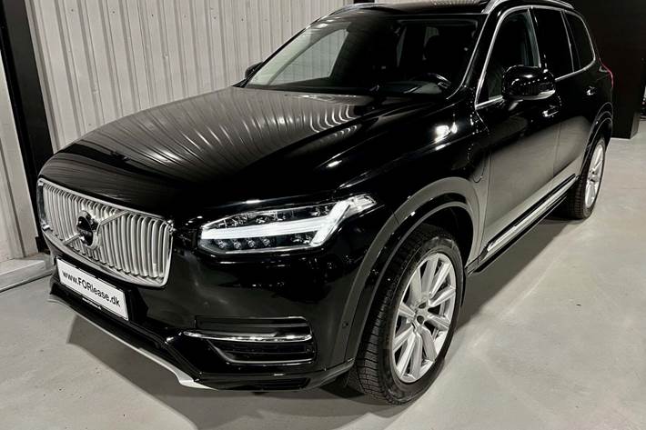 Sort Volvo XC90 fra 2016 set udefra