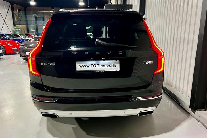 Sort Volvo XC90 fra 2016