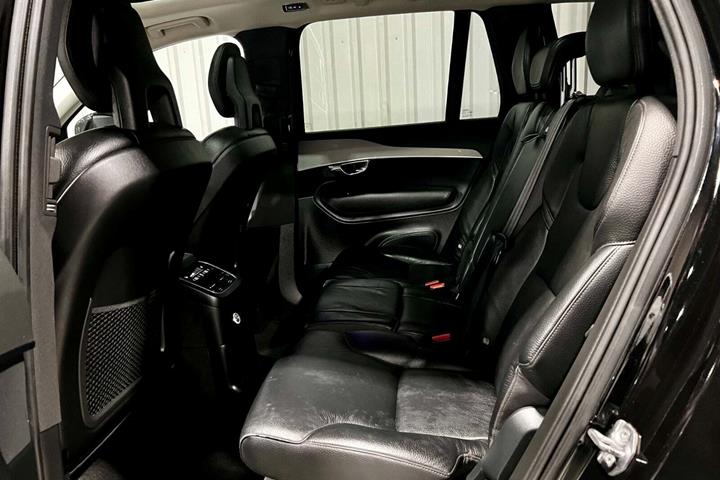 Sort Volvo XC90 fra 2016
