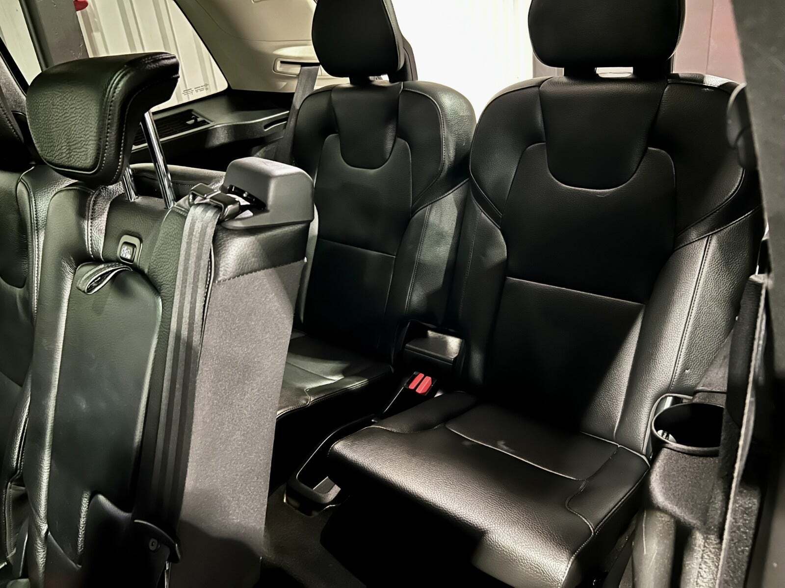 Sort Volvo XC90 fra 2016