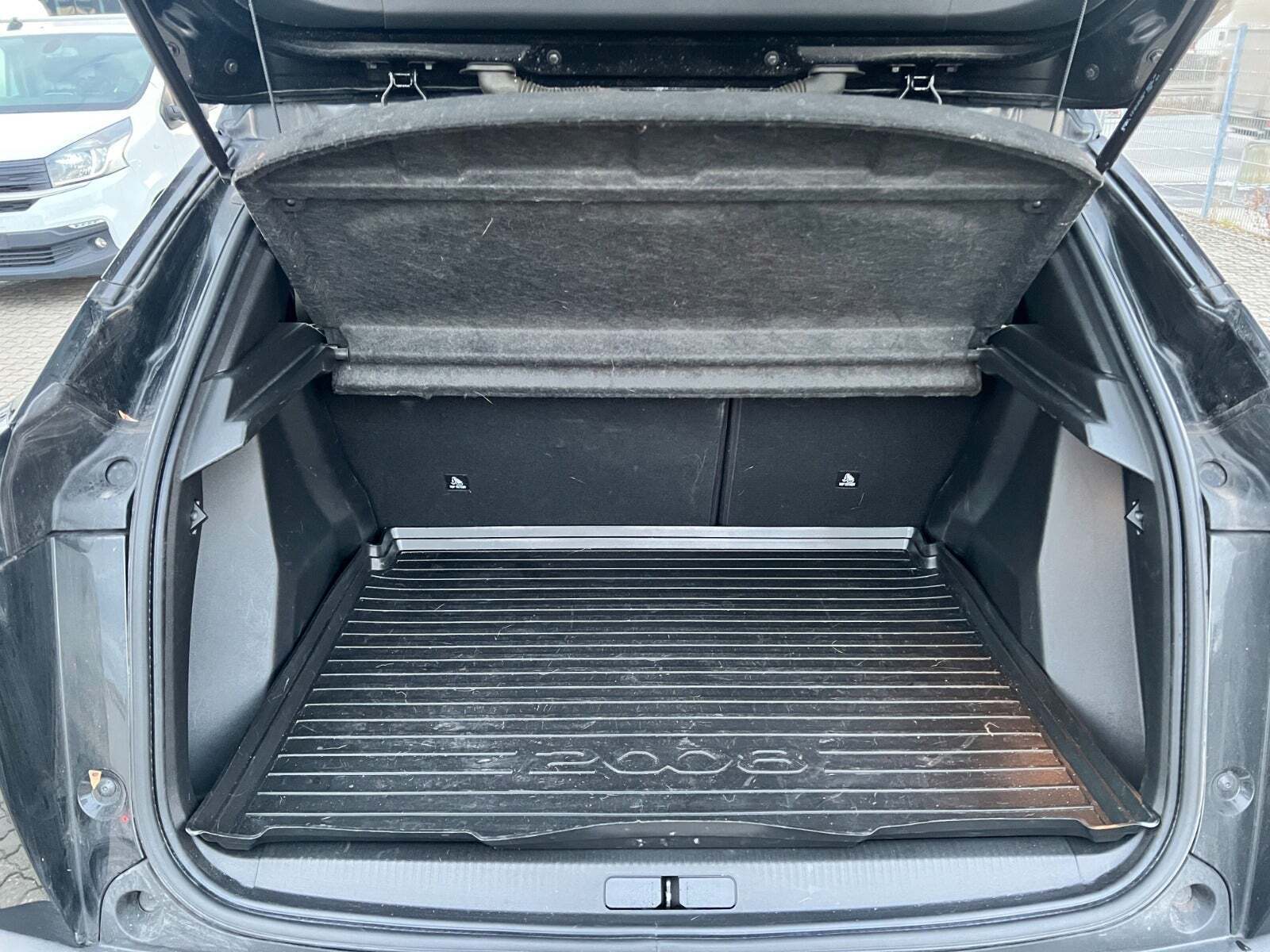 undefined Peugeot 2008 fra 2020