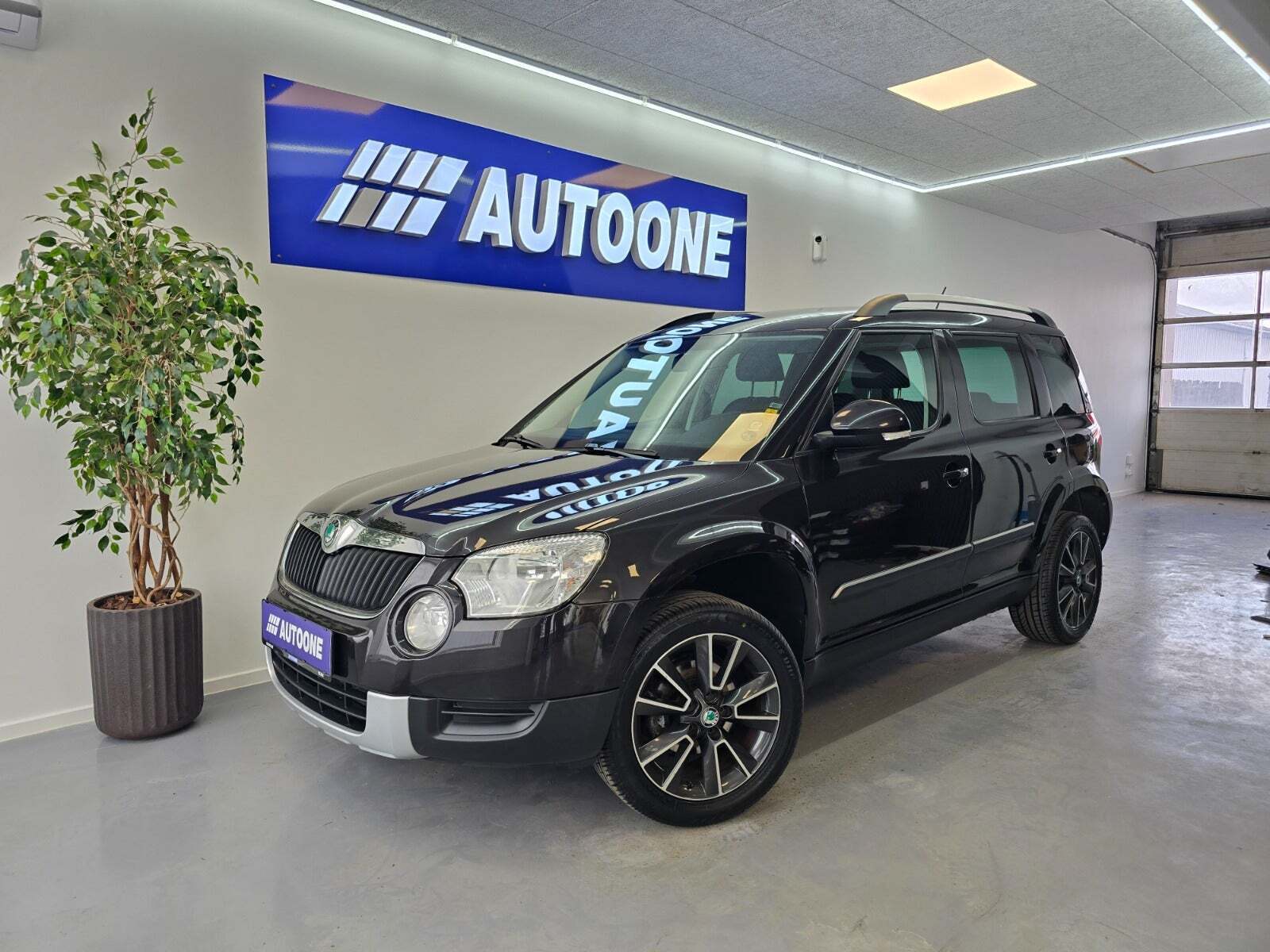 Sort Skoda Yeti fra 2013 set udefra