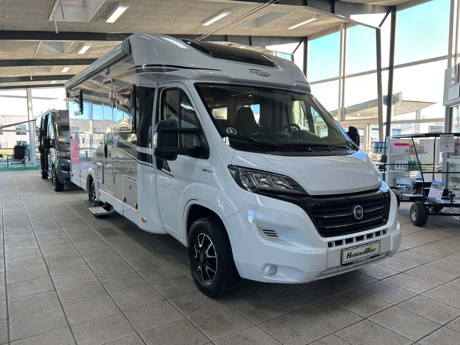 Hvid Fiat Carado fra 2019