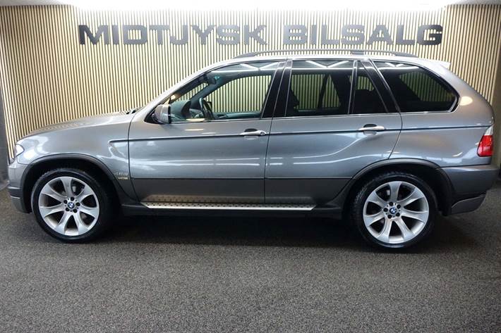 Sort BMW X5 fra 2004