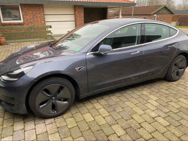Tesla Model 3 239kW