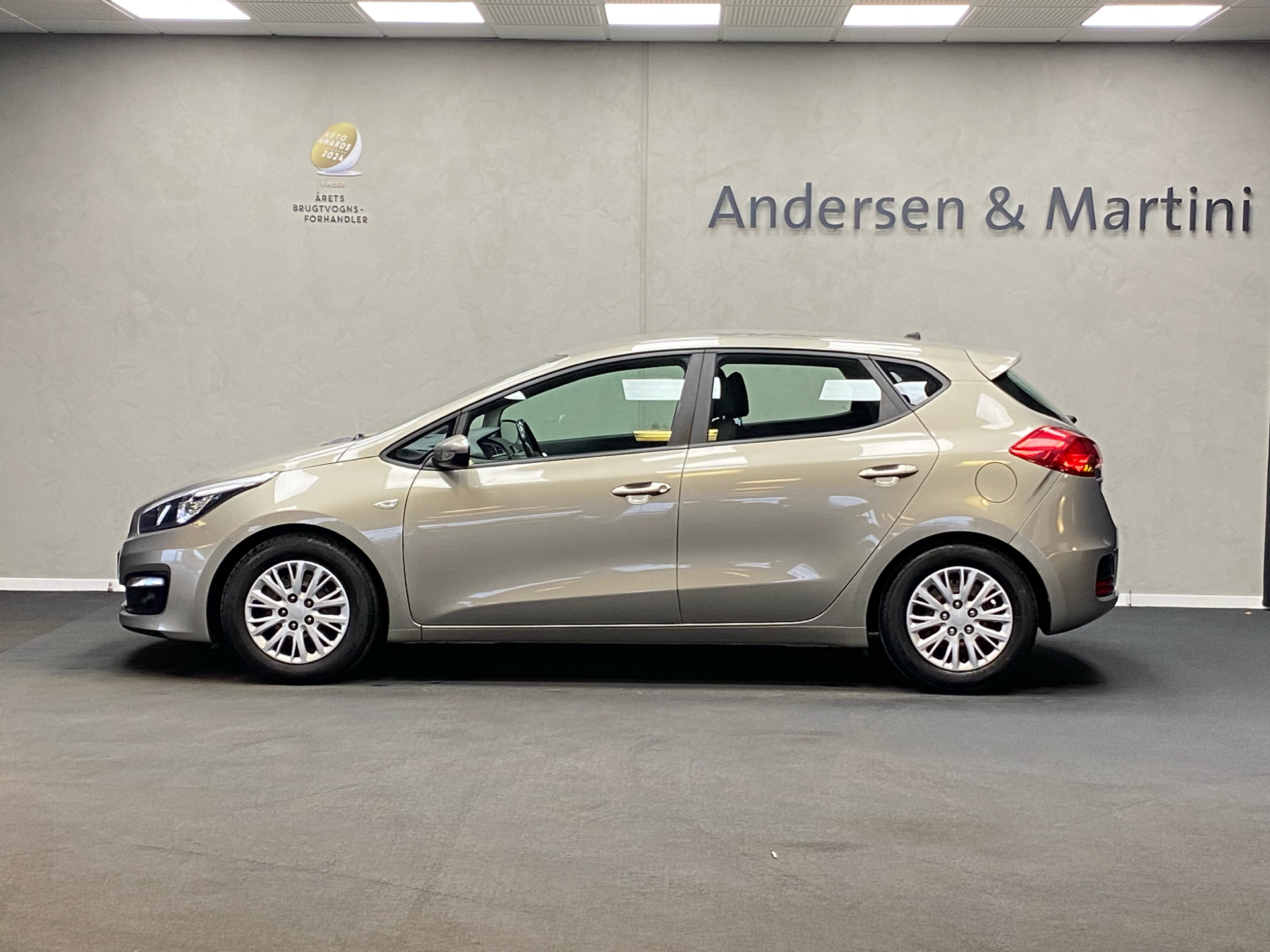 Kia Ceed 1,4 CVVT Style  100HK 5d Man.