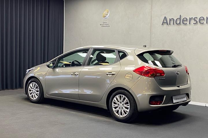 Sølv Kia Ceed fra 2016