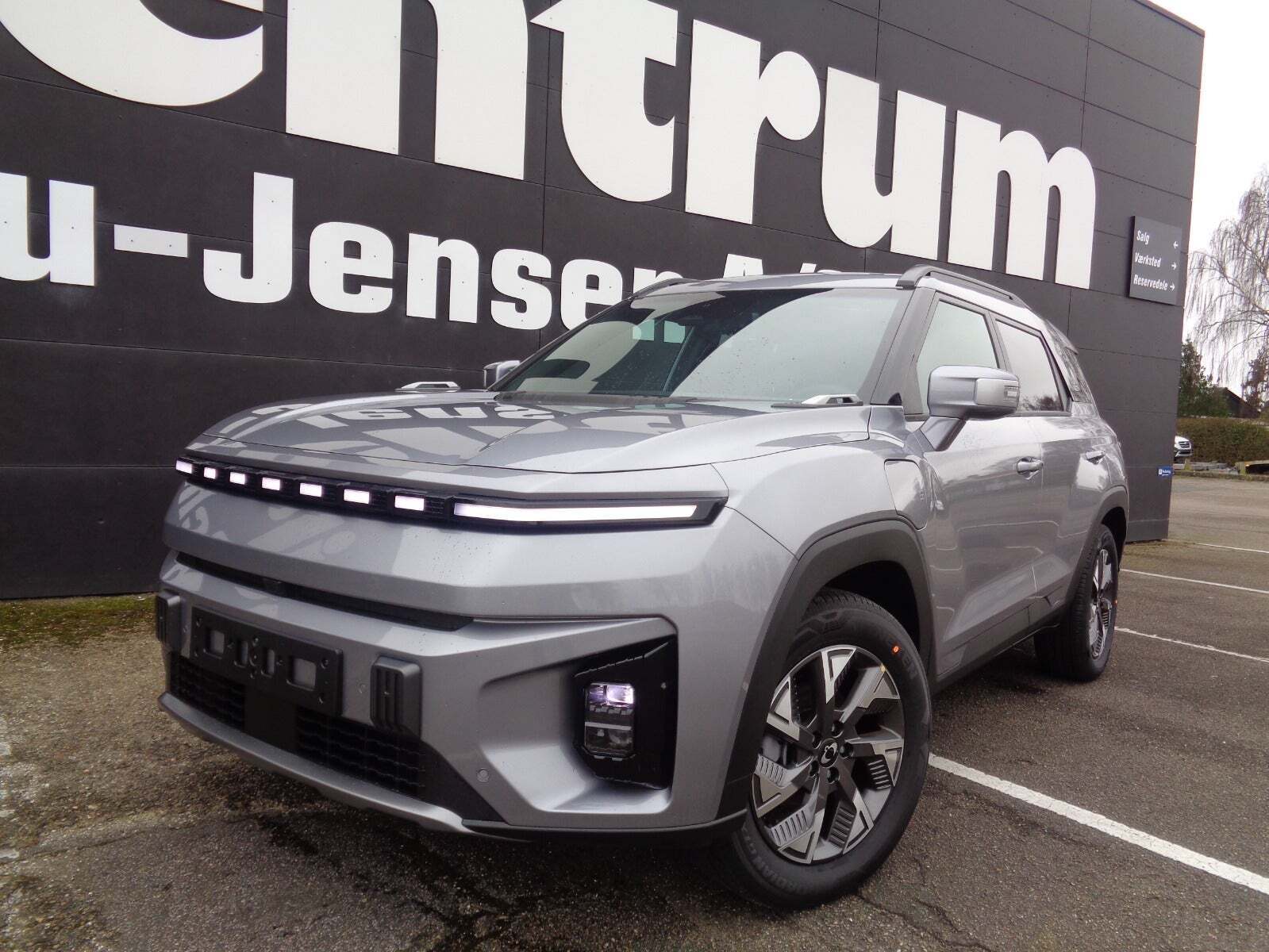 KGM Torres EVX Exclusive