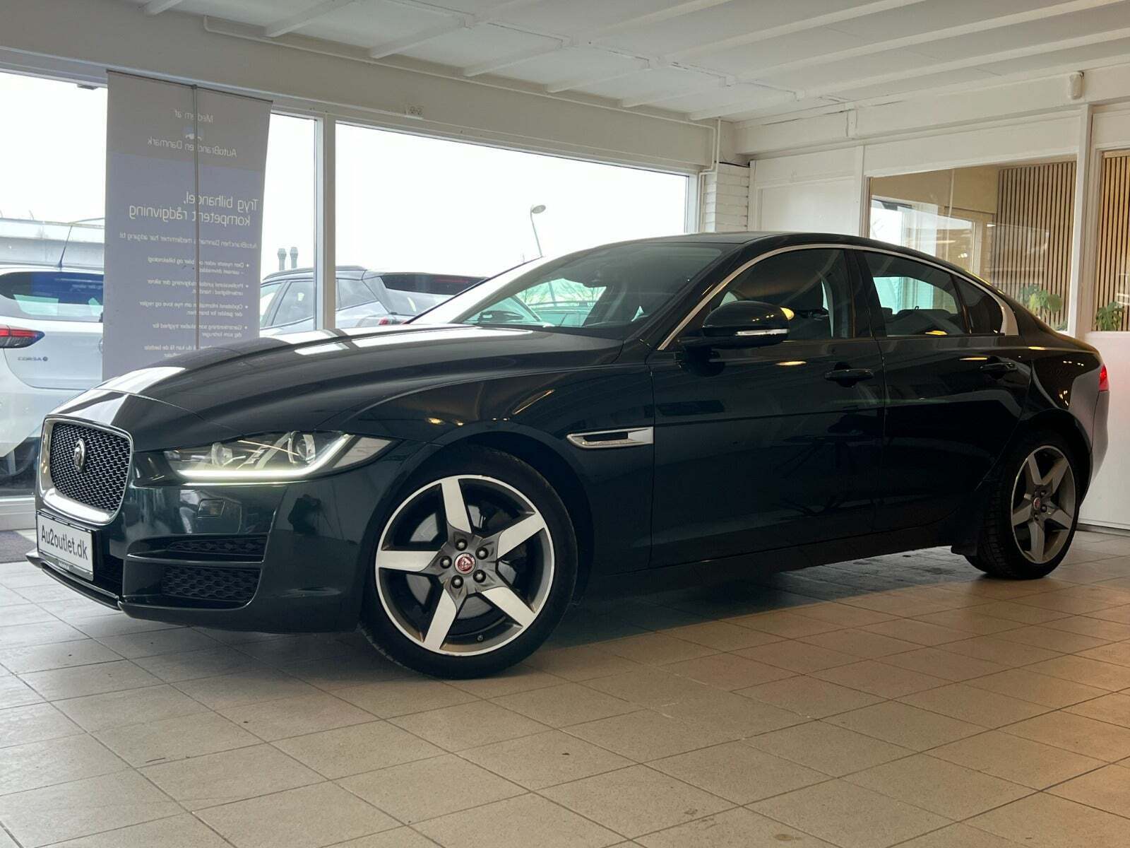 Jaguar XE