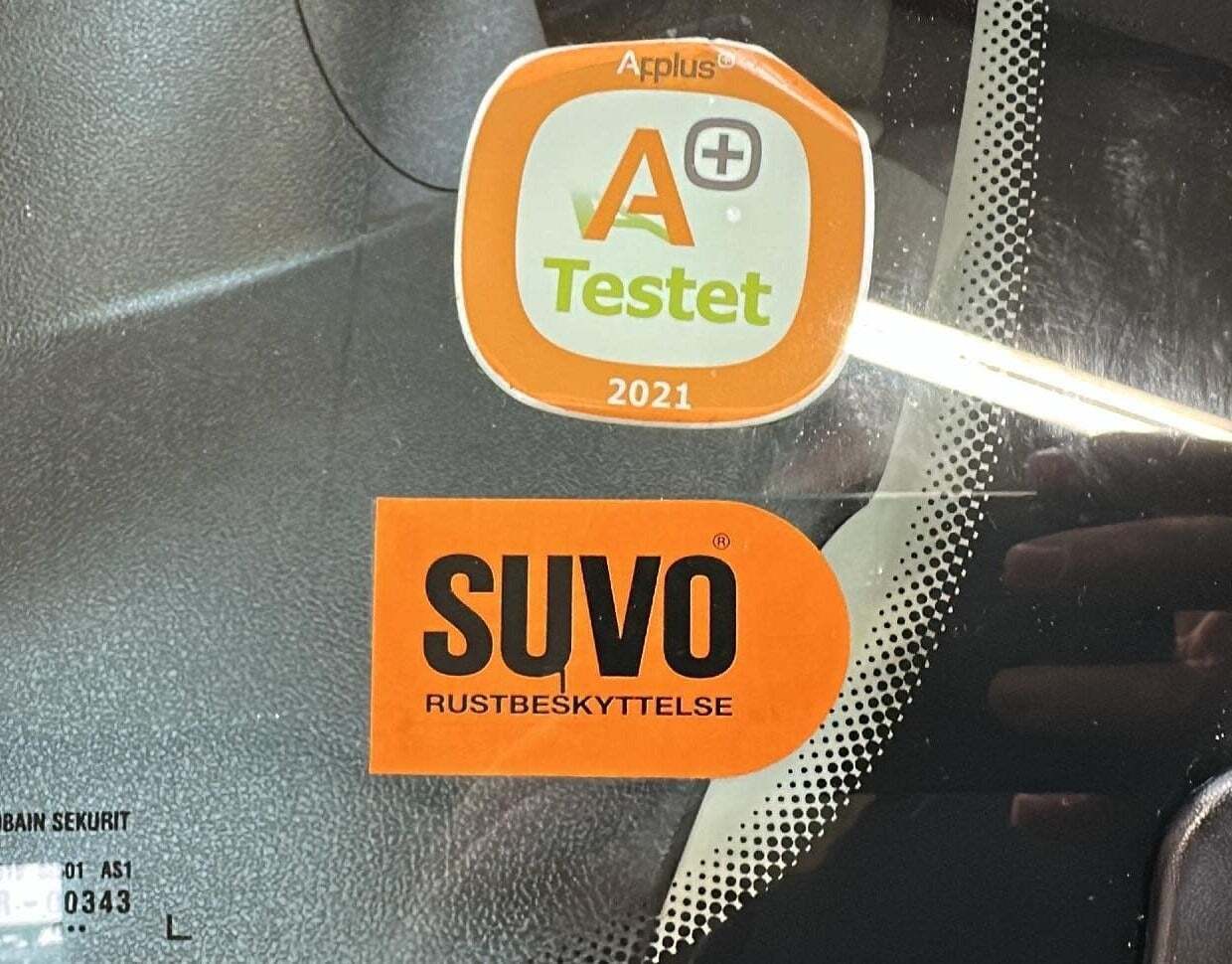 Grå Dacia Duster fra 2016