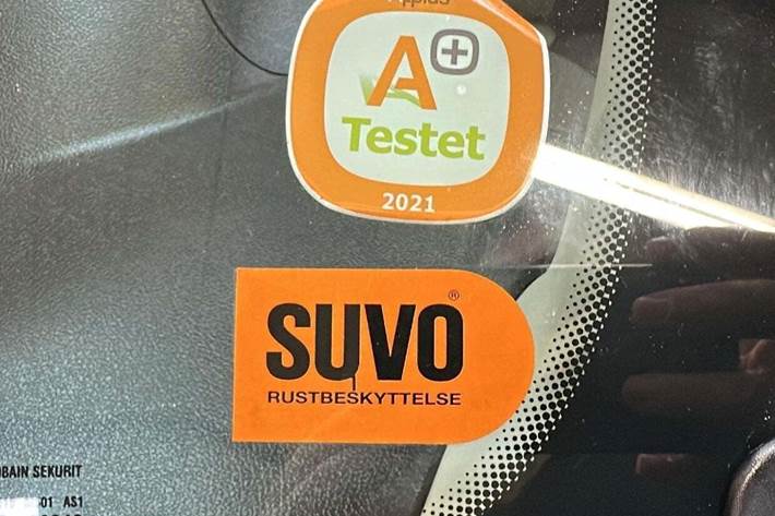 Grå Dacia Duster fra 2016