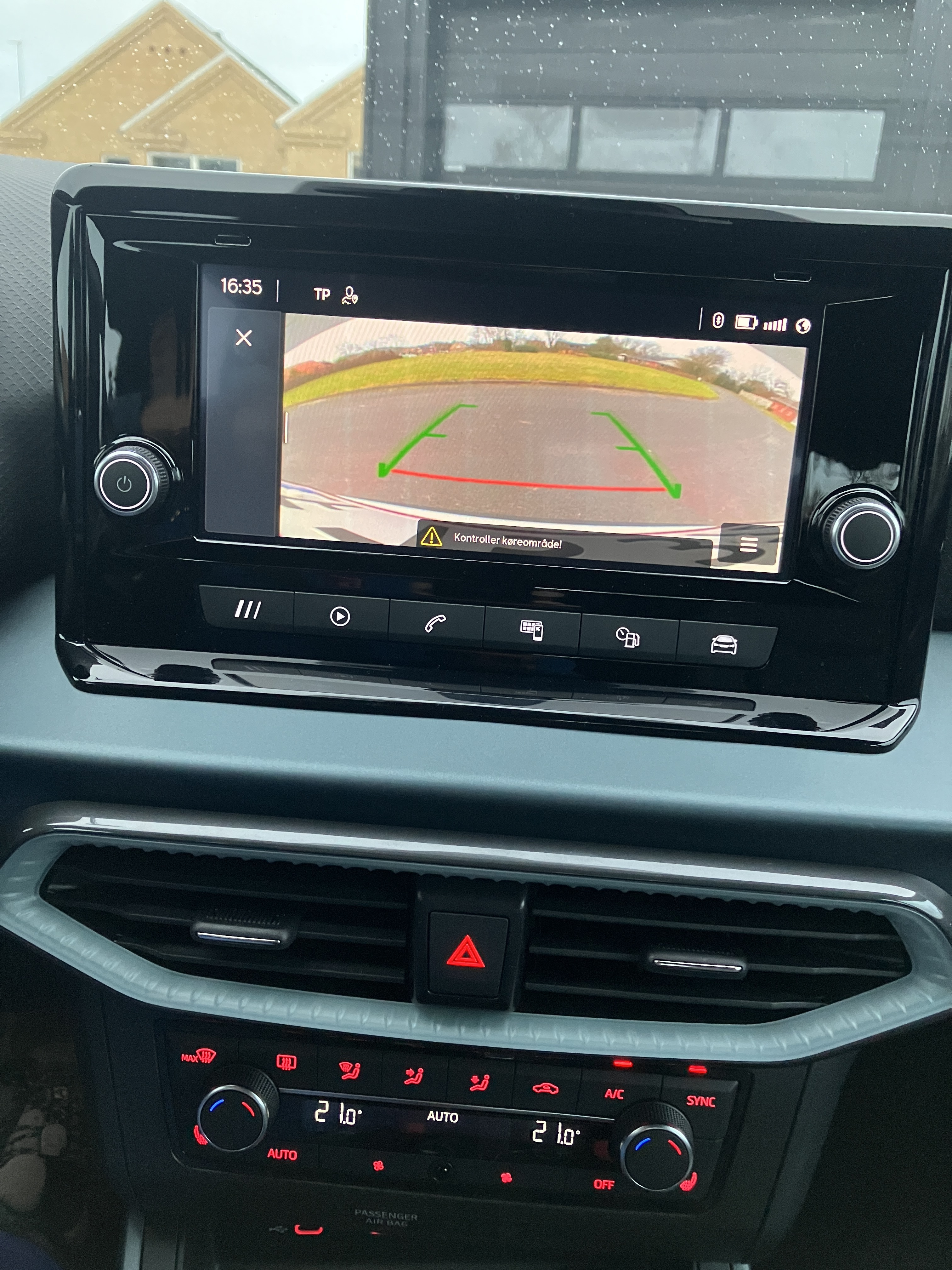 Hvid Seat Arona fra 2023